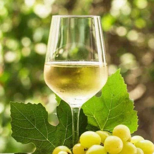 What Is the Nutritional Value of a Standard Serving of White Wine